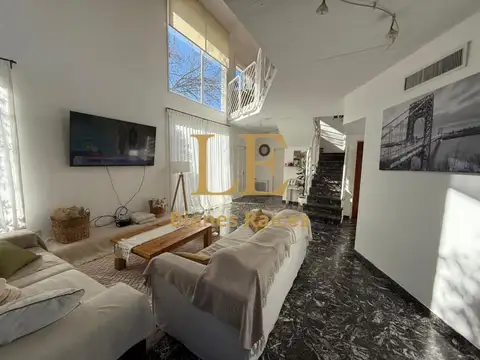 Venta Casa en Aranjuez Country Club APTO CREDITO
