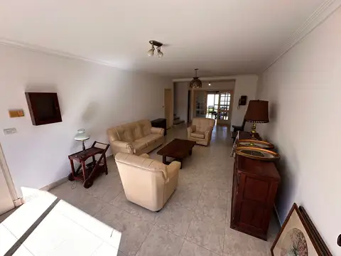 Depto Tipo Casa en Alquiler en Punta Mogotes, $ 1.100.000