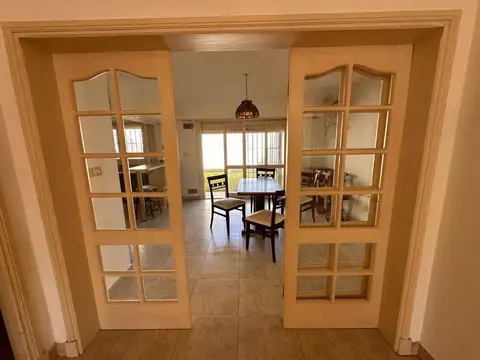 Depto Tipo Casa 4 ambientes con 2 baños