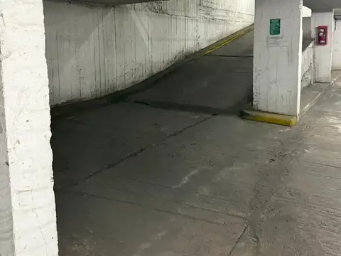 VENTA DE COCHERAS A METROS DE NUEVOCENTRO SHOPPING
