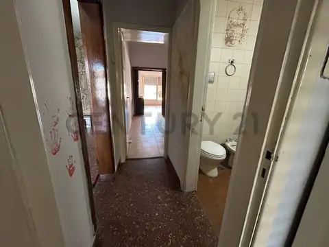 Casa en Venta con 3 cocheras