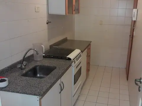 Excelente Mono ambiente  Lavadero independiente. Edificio con parrilla