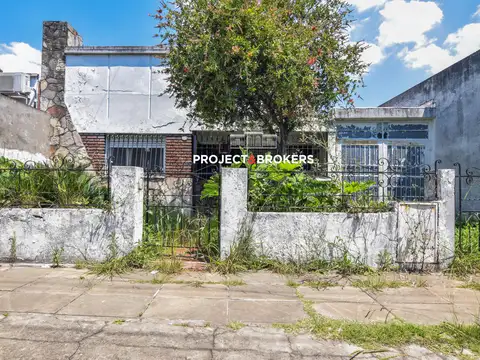 Casa a Refaccionar en Castelar