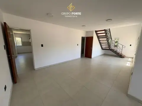 Casa 5 ambientes con 2 baños