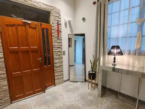 Casa en Venta en Villa Sarmiento, USD 390.000