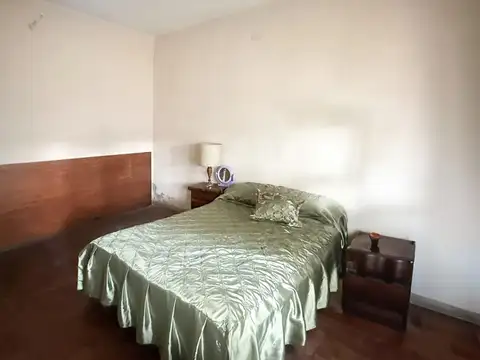 CASA 3 AMB. + DEPARTAMENTO TIPO DUPLEX - ITUZAINGO. NORTE