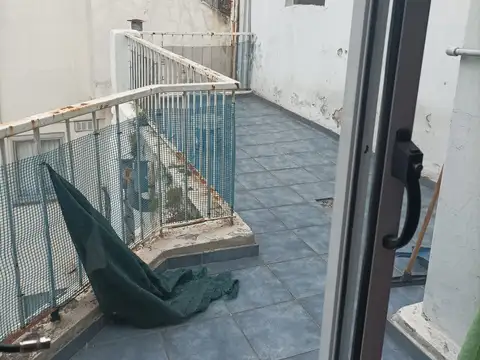 Teniente General Juan Domingo Perón 2000, Piso 11