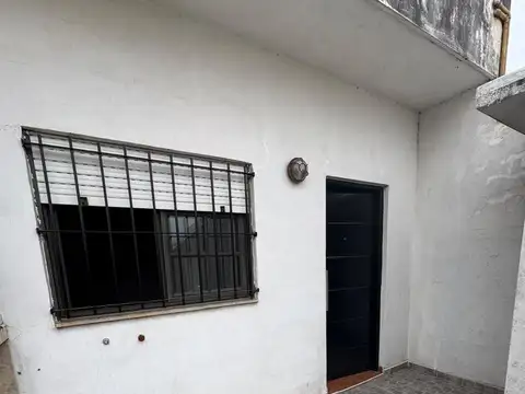 Departamento 2 ambientes con balcon, sin expensas 