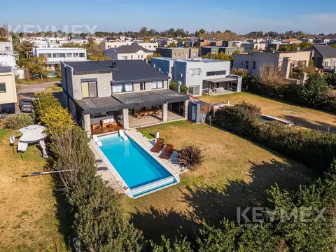 Venta Casa 4 Ambientes Pileta Barrio Las Liebres Pilar