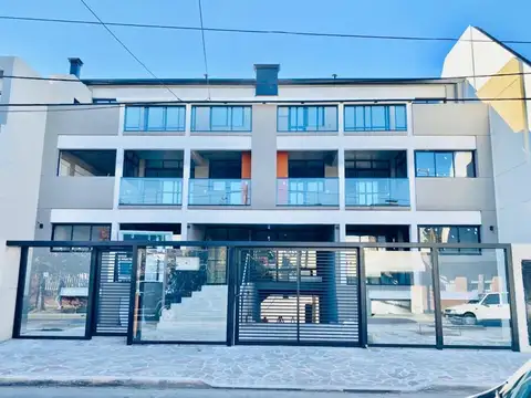 Depto. 3 amb. Ramos Mejía en planta baja - doble cochera