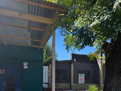 Locales en alquiler en Pilar con salón
