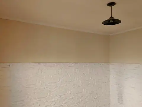 Casa 3 ambientes con 1 baño
