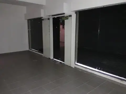 LOCAL COMERCIAL C/ OFICINA O DPTO