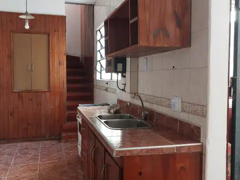 Depto Tipo Casa 4 ambientes con 2 baños