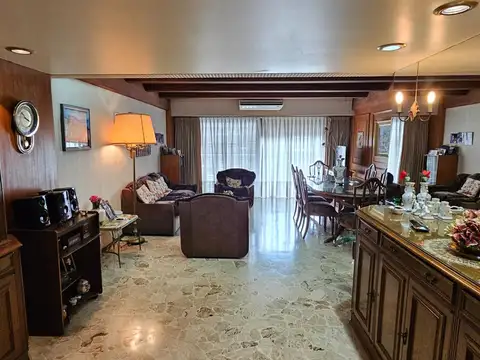 Departamento 4 ambientes con 4 baños