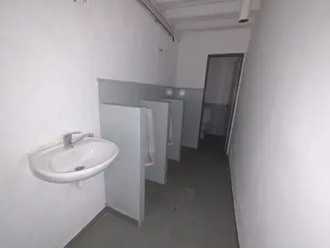 Local en Alquiler en Pablo Nogues, USD 800