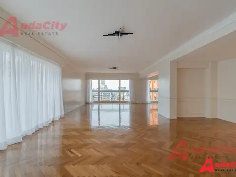 Alquiler Departamento 5 Ambientes con Dependencia Cochera en Belgrano