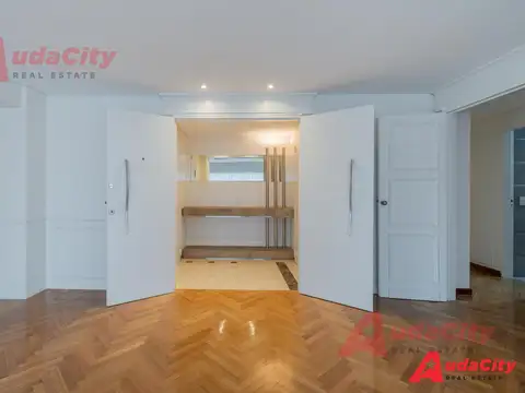 Departamento en Alquiler con 2 cocheras