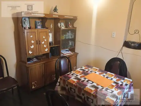 Casa 4 ambientes con 2 baños