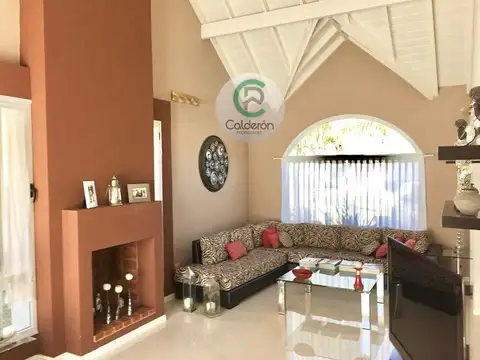 Casa en Venta Barrio Cerrado Campos Alvarez