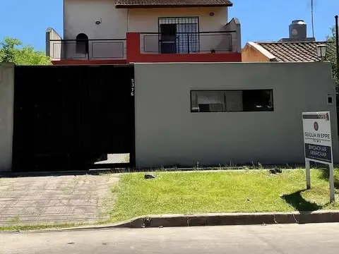 Chalet 4 ambientes en Ituzaingó Norte