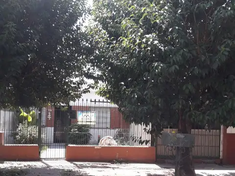 Casa - Venta - Argentina, TEMPERLEY - SENILLOSA 88