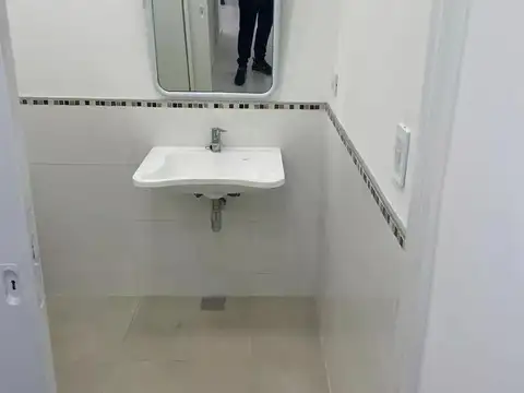 Casa 6 ambientes con 2 baños