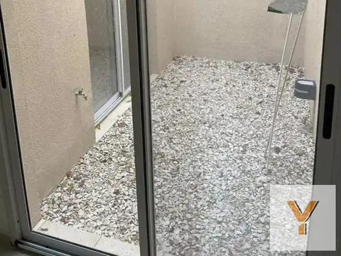 Casa en venta - 5 Dormitorios 2 Baños - 100Mts2 - Quilmes