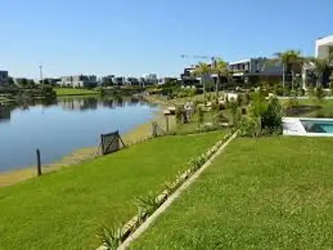 LOTE EN VENTA CASUARINAS NORDELTA AL AGUA FINANCIA