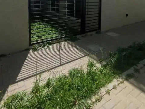 CASA EN VENTA TRIPLIEX, MENDOZA AL 8000, FISHERTON