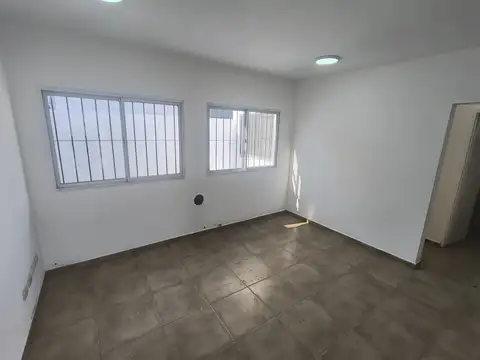 Depto Tipo Casa en Alquiler de 2 ambientes