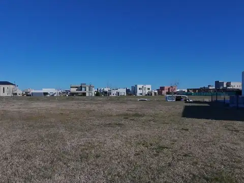 Pueblos del Plata Country club, Villalobos, C. 63, Guillermo Hudson, Provincia de Buenos Aires