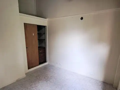 Venta de duplex dentro de complejo de 3 ambientes con cochera