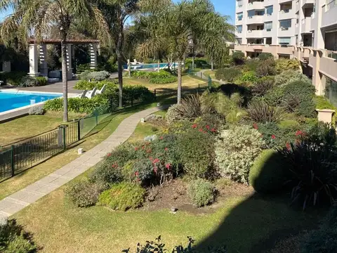 Cochera village plaza