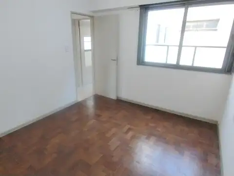 41 18 y 19 1100, Piso 1