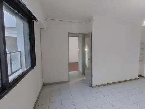 41 18 y 19 1100, Piso 1