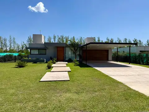 Casa en Venta en Malagueño, Santa María