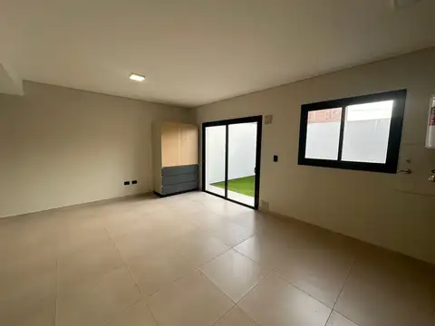 Depto Tipo Casa 4 ambientes con 1 baño