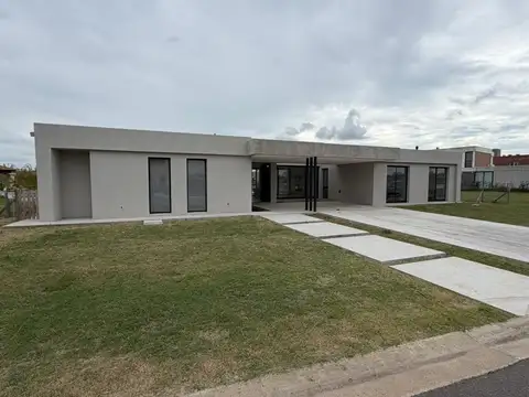 Excelente Propiedad en Venta - Barrio El Naudir (Lote 684)