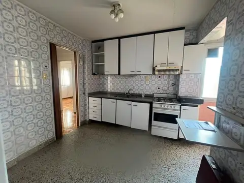 Departamento 3 amb. con balcón