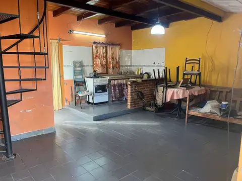 REMAX VENDE CASA QUINTA EN SAUCE VIEJO