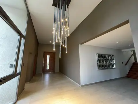 Casa en Venta en Lunlunta, USD 750.000