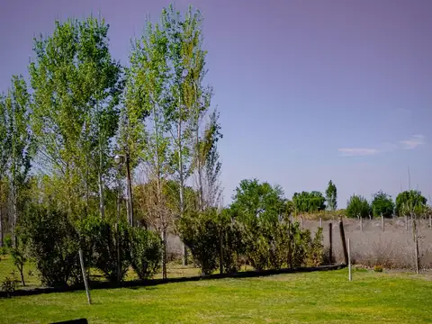 ALQUILER CASA RESIDENCIAL/EMPRESA. POCITO