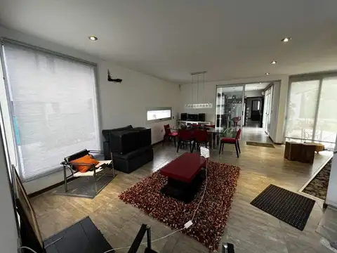 Casa 3 ambientes con 4 baños
