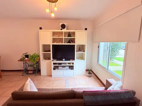 Depto Tipo Casa en Venta de 4 ambientes
