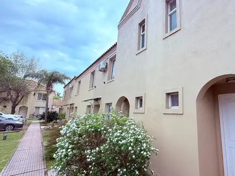 DUPLEX 4 AMB. COCHERA JARDIN PILETA GREEN PARK 3