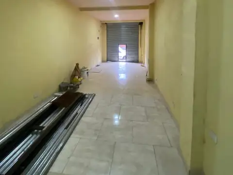 Local en Alquiler en Gregorio de Laferrere, $ 450.000