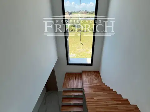 CASA EN VENTA - Barrio CERRADO LOS JUNCOS - LUJÁN
