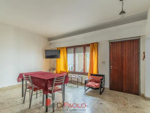 Depto Tipo Casa en Venta 40 años