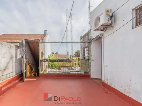 Depto Tipo Casa 4 ambientes con 2 baños